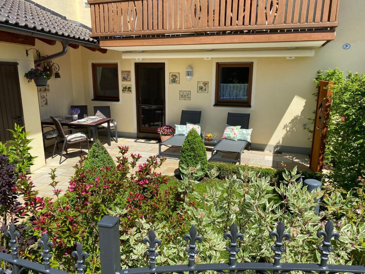 Alpenappartement Traumzeit - Pool / Eigene Terrasse / Garten Bernau am Chiemsee Extérieur photo